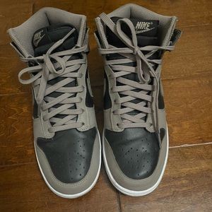 Nike Women’s High Dunk - Moon Fossil